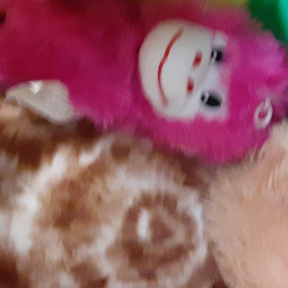 Lot of a ton of stuff anmails - Picture 3 of 4